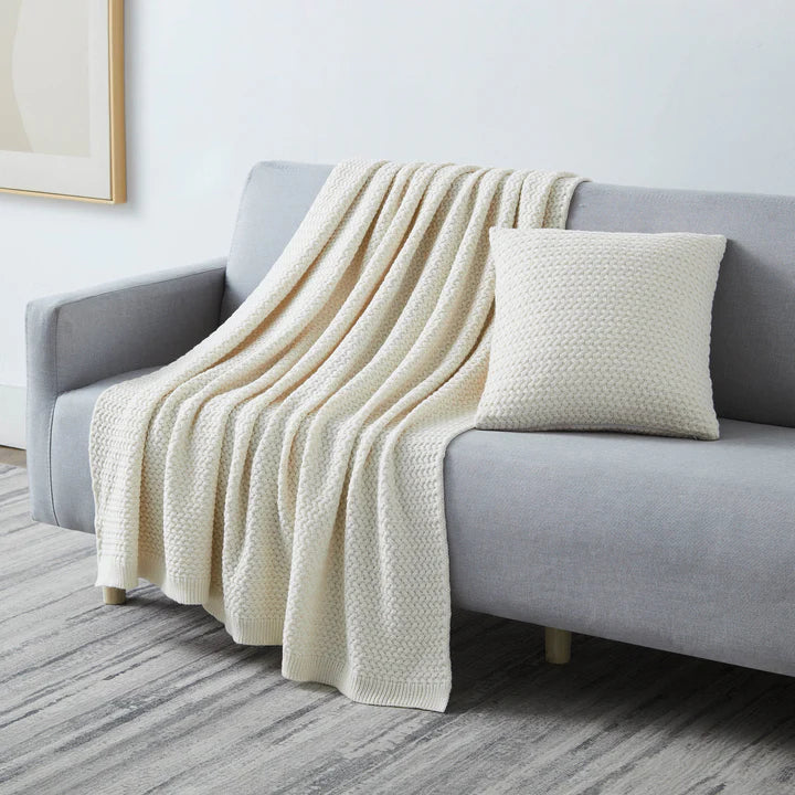 Pillows & Blankets