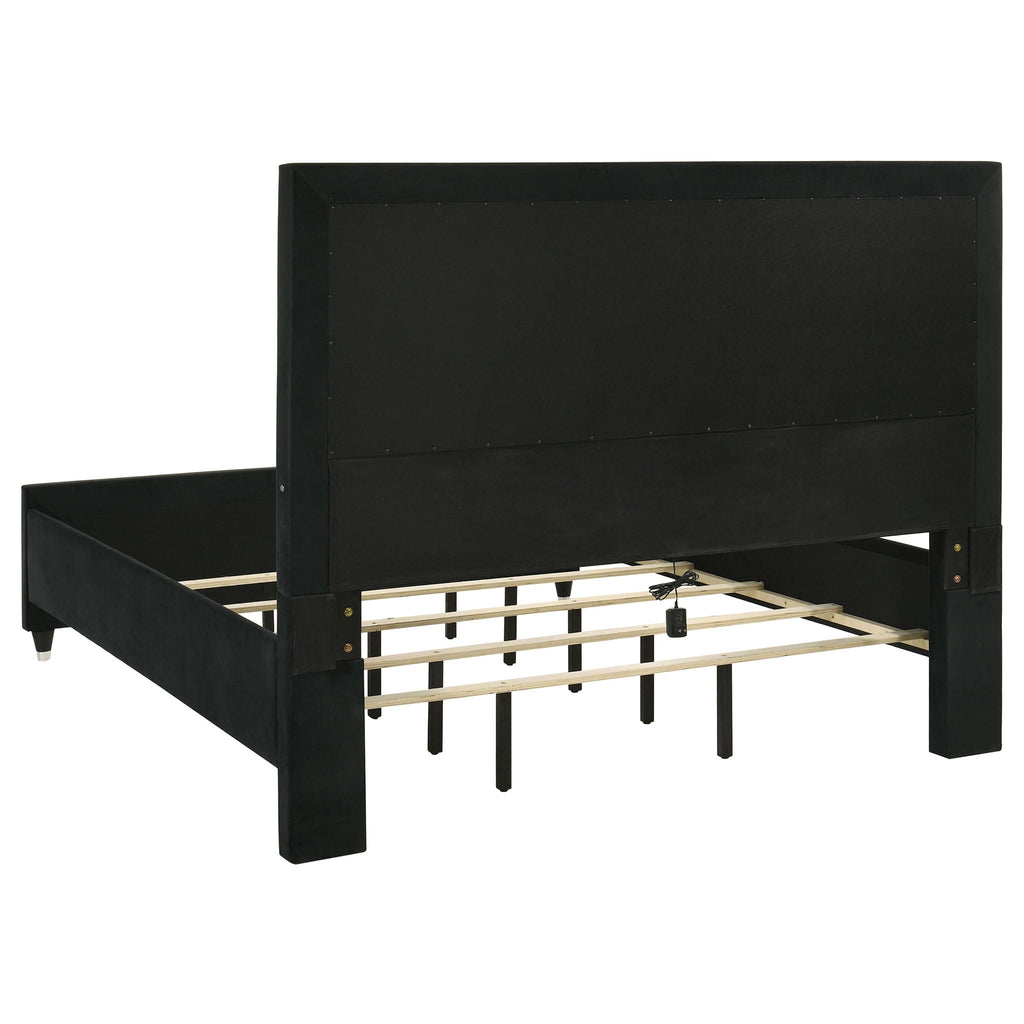 Ravenne 5-piece Velvet Upholstered California King LED Bedroom Set Black