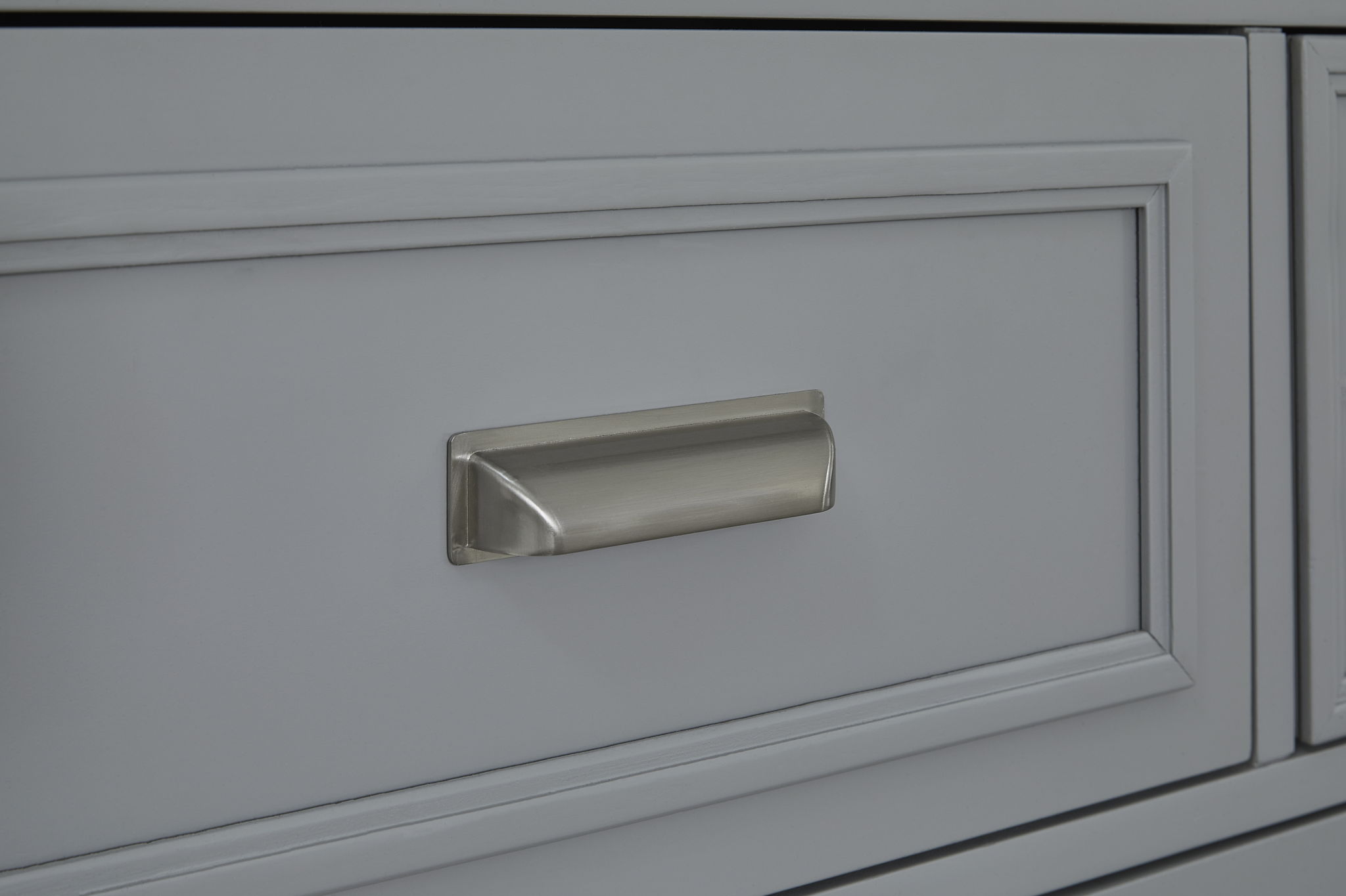 Charleston - Drawer Dresser With Landscape Mirror
