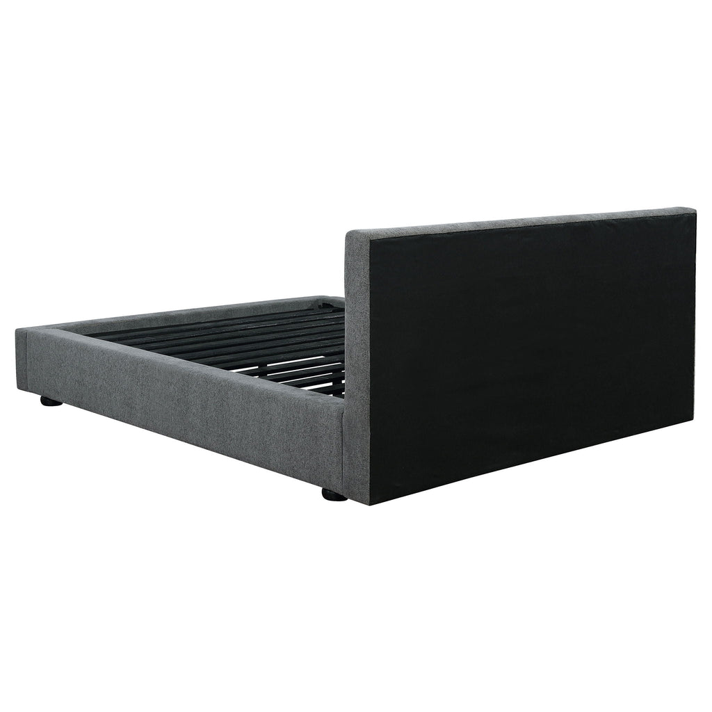 Weselyn - Platform Bed