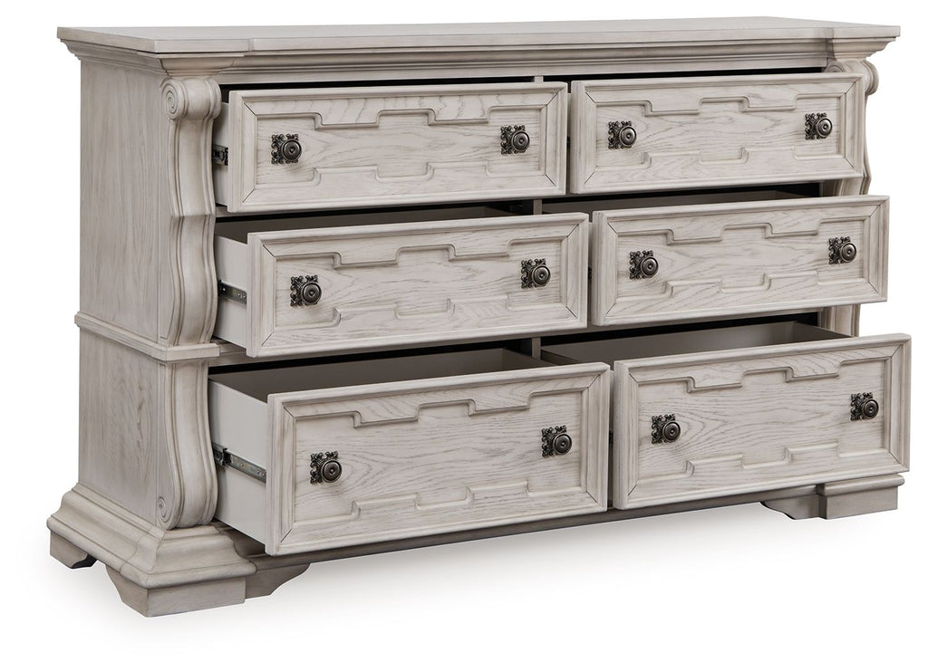 Bruchandi - Dresser