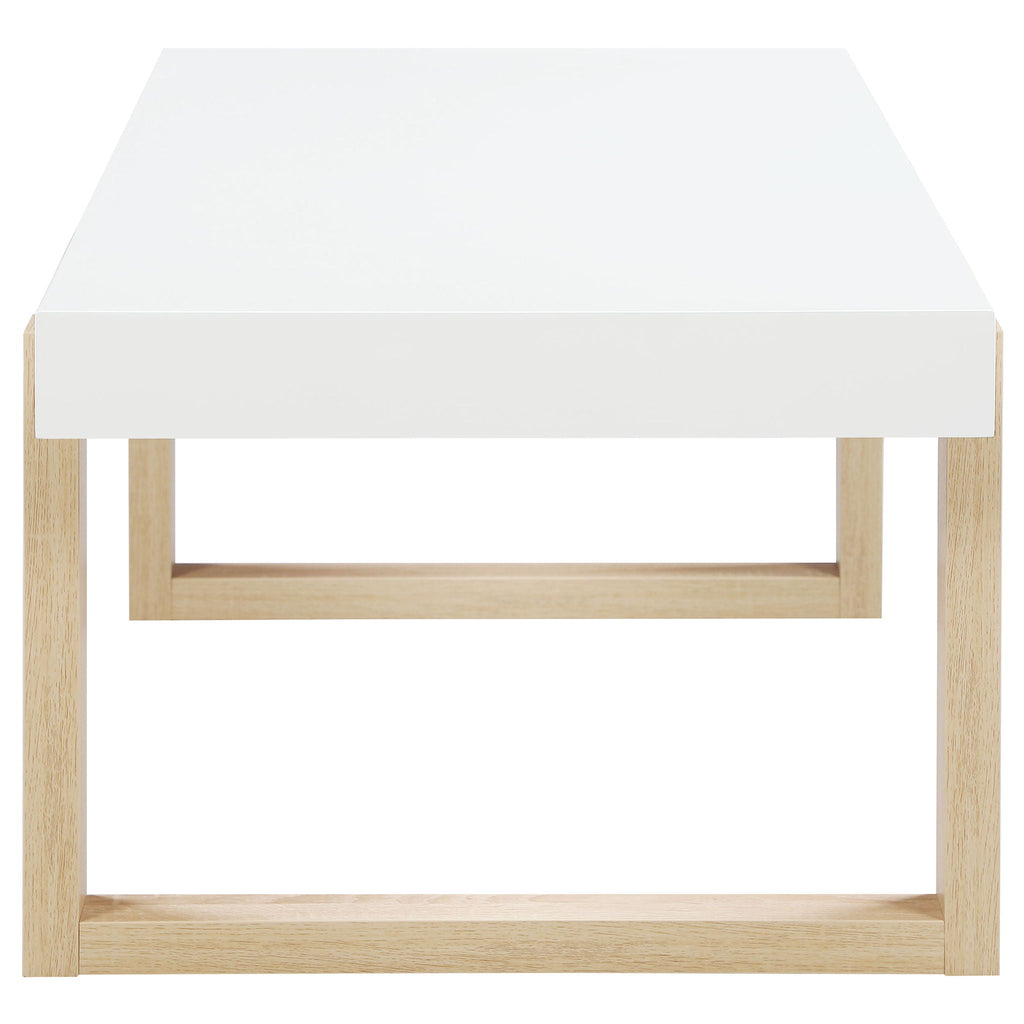 Gwen - Table