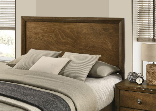 Kirkham - 5 Pc Queen Bedroom Set