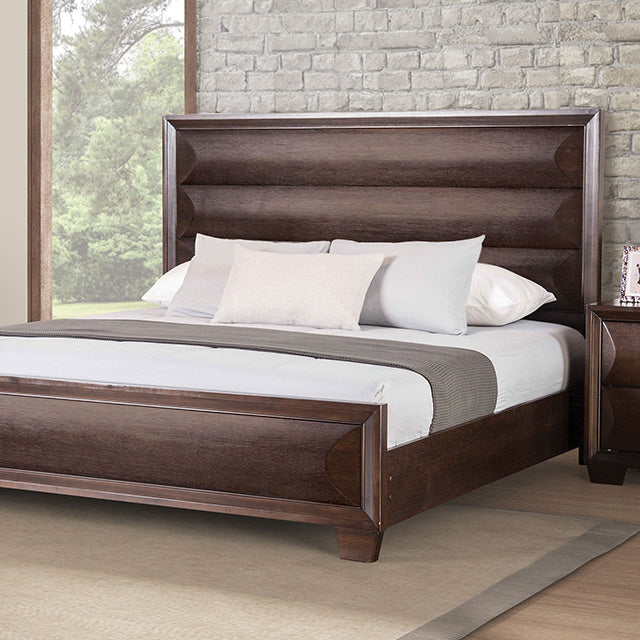 Hinwitz - 4 Pc Queen Bedroom Set