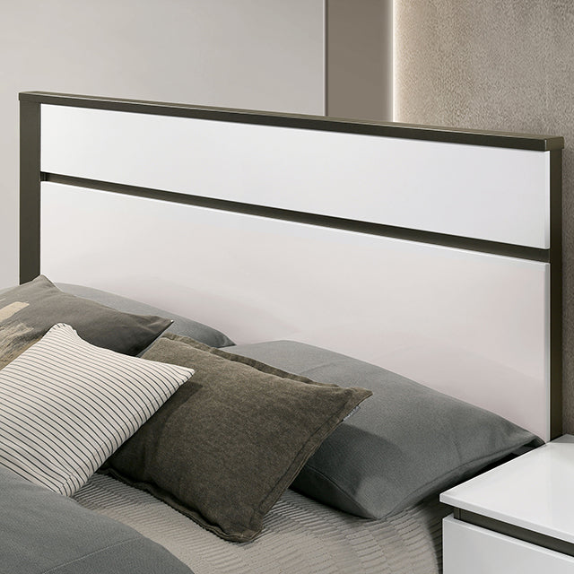 Birsfelden - 4 Pc Queen Bedroom Set