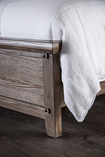 Merthyr - Queen Bed